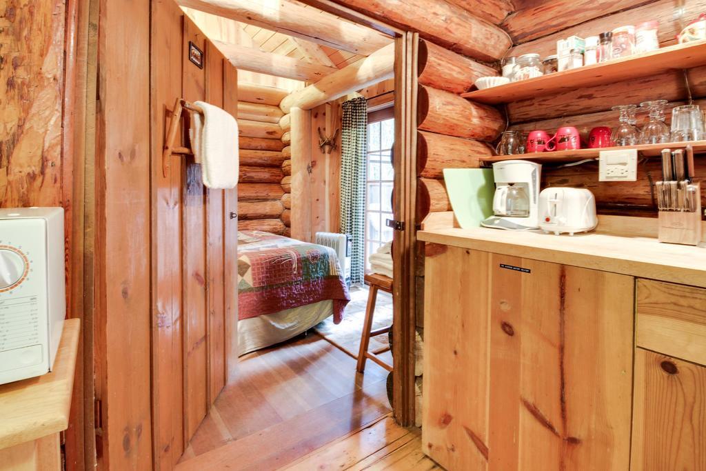 Zoe'S Log Cabin Welches Exteriör bild