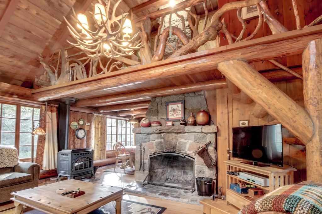Zoe'S Log Cabin Welches Exteriör bild